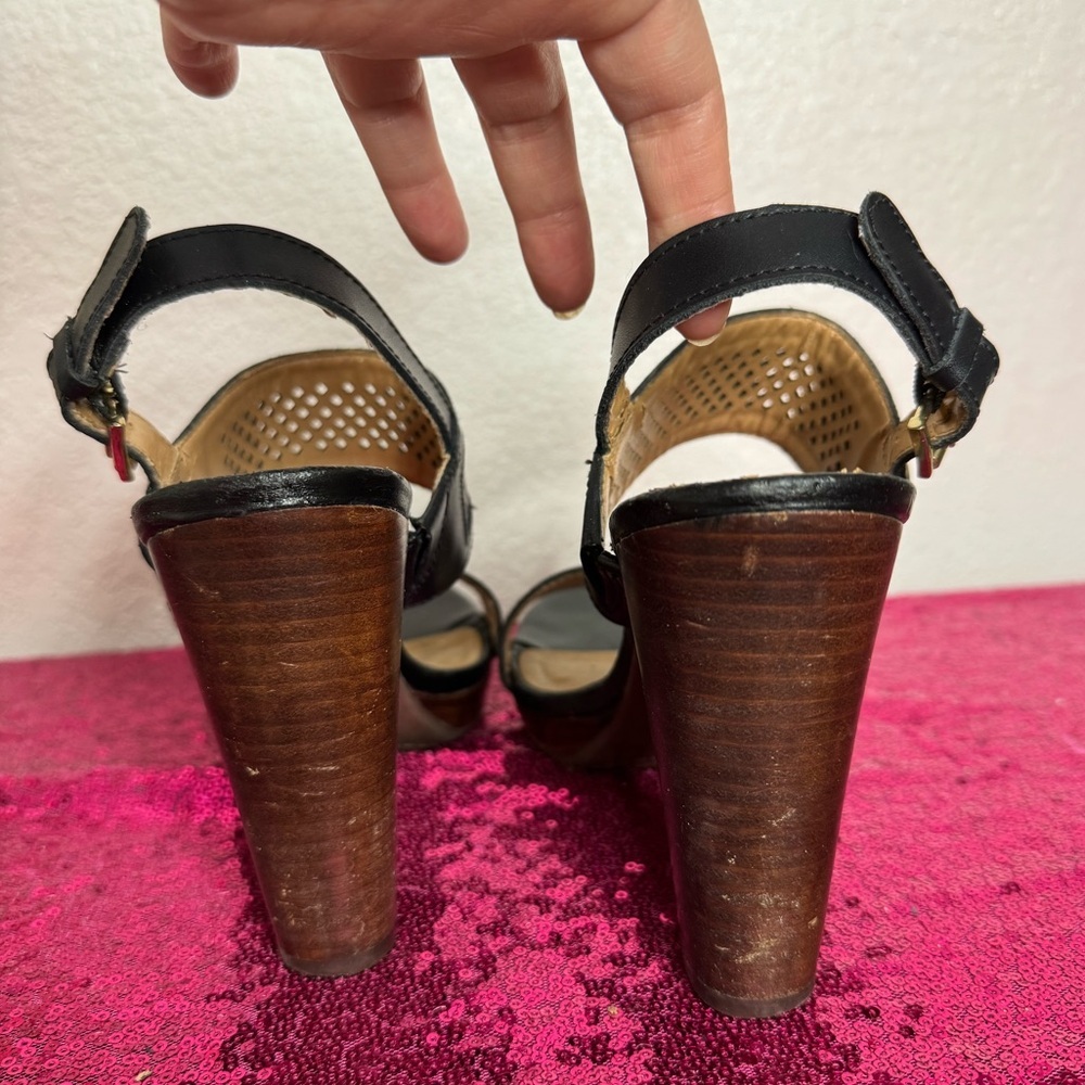 TOMMY HILFIGER 🖤 Black & Brown Perforated Leather Heels (Women’s Size 7.5) - Picture 7 of 12